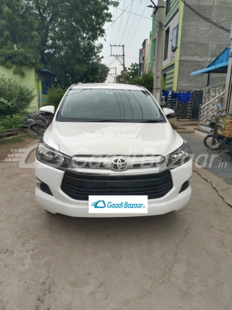 TOYOTA INNOVA CRYSTA