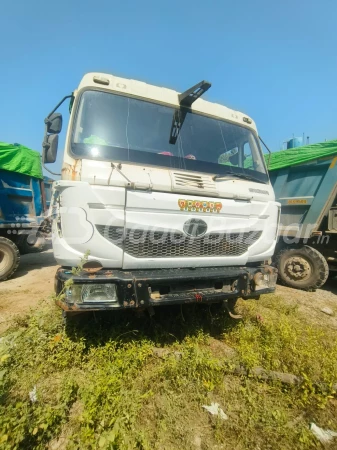 TATA MOTORS  SIGNA 4923