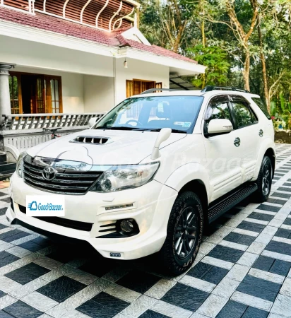 TOYOTA FORTUNER