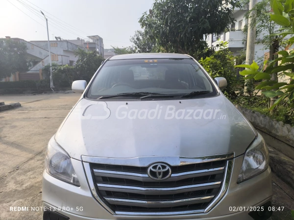 TOYOTA INNOVA