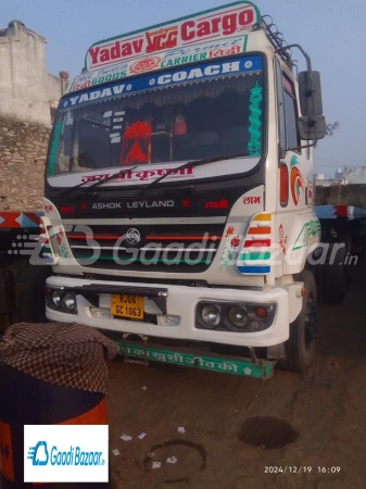 ASHOK LEYLAND U 4923