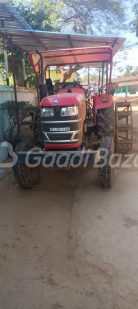 MAHINDRA Yuvo 575 Di