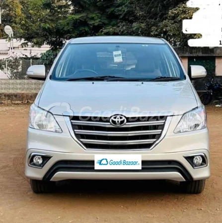 TOYOTA INNOVA