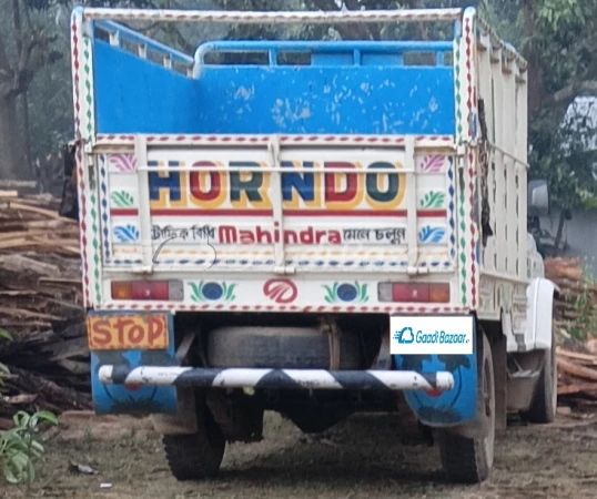 MAHINDRA Bolero Maxitruck Plus