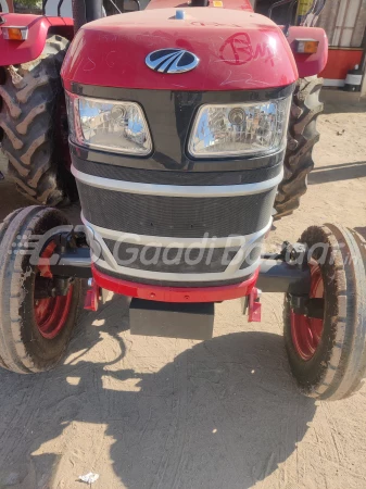 MAHINDRA Yuvo 275 Di