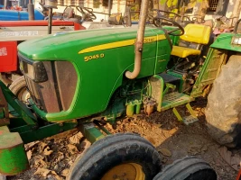 John Deere 5045 D