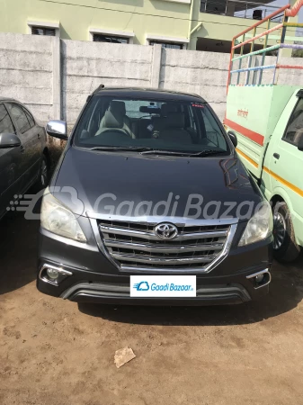 TOYOTA INNOVA