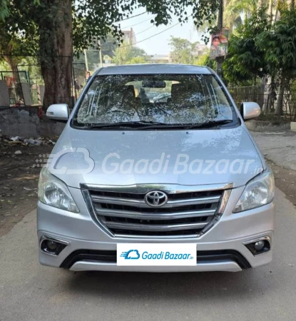 TOYOTA INNOVA