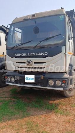 ASHOK LEYLAND AL 2825