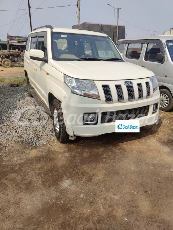 MAHINDRA TUV 300