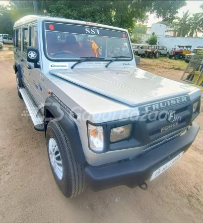 FORCE MOTORS TRAX CRUISER