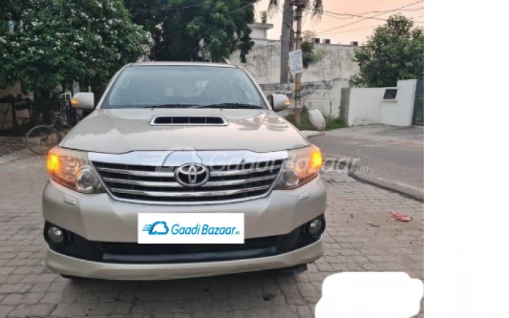 TOYOTA FORTUNER