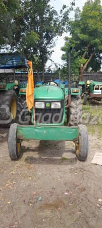 John Deere 5050 D