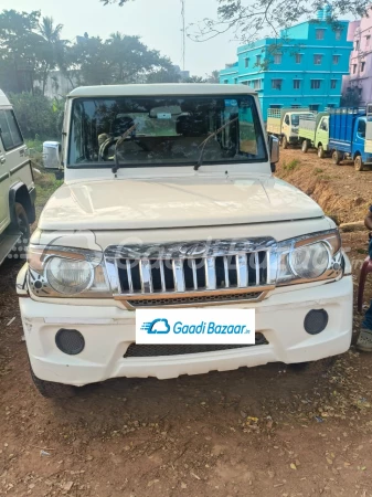 MAHINDRA Bolero Power+