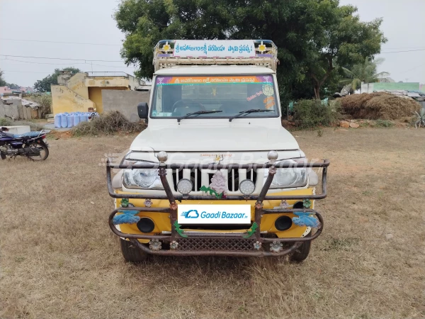 MAHINDRA Bolero Pik-Up