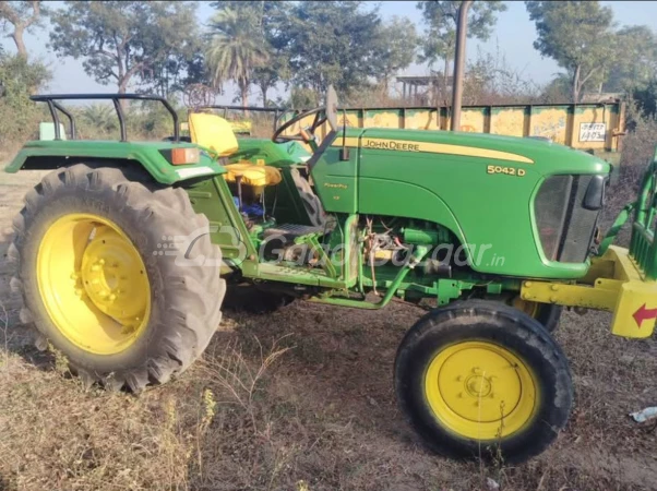 John Deere 5042 D