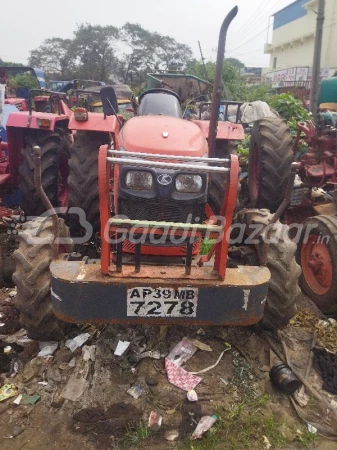 MAHINDRA Mu4501 - 4wd