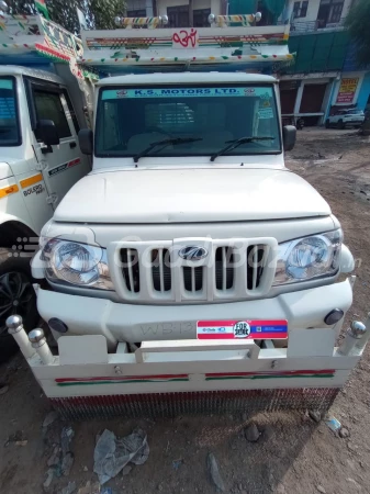 MAHINDRA Bolero Maxitruck Plus