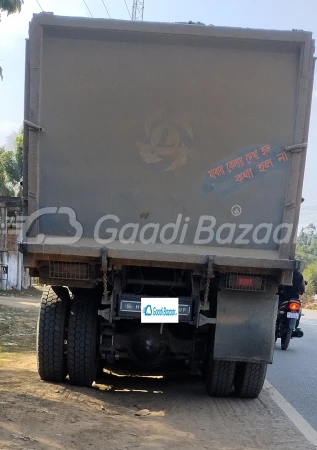 ASHOK LEYLAND AL 4825