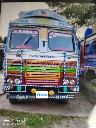 ASHOK LEYLAND 3118 LA (Super)