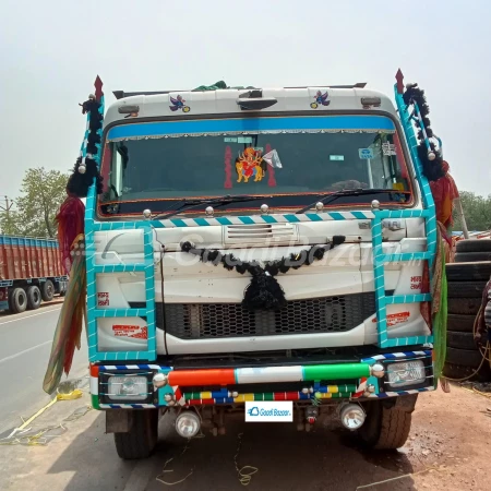 TATA MOTORS SIGNA 4825