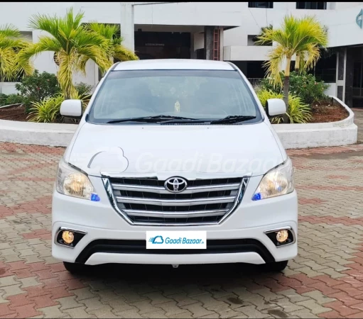 TOYOTA INNOVA