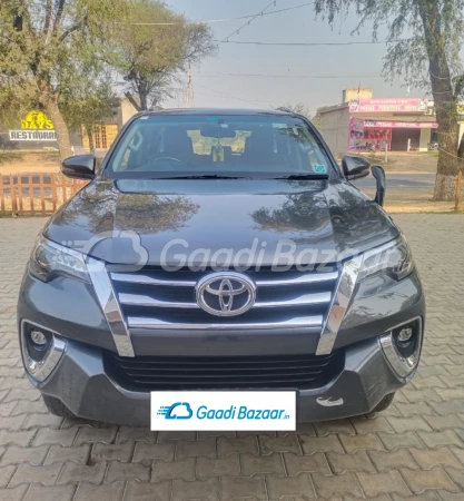 TOYOTA FORTUNER