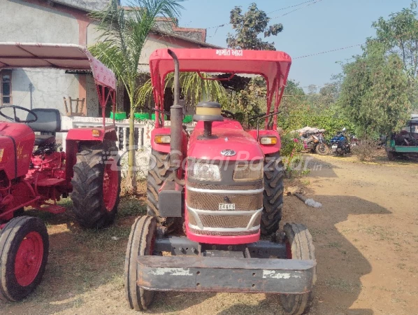 MAHINDRA Yuvo 575 Di