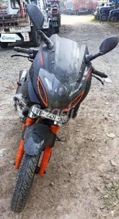 Bajaj Pulsar 220 DTS-i