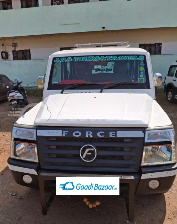 FORCE MOTORS TRAX CRUISER