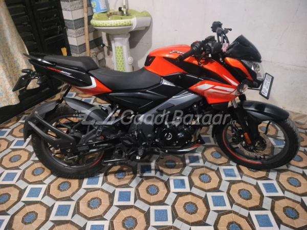 Bajaj Pulsar 125