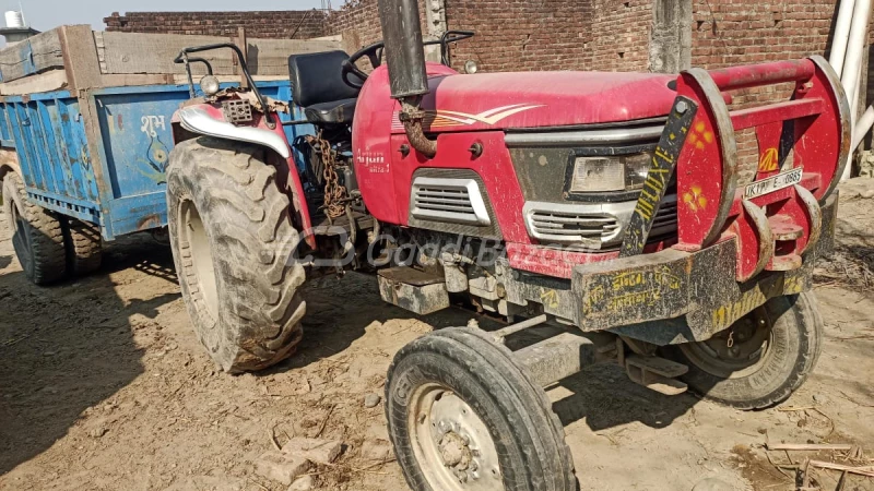 MAHINDRA Arjun 555 Di