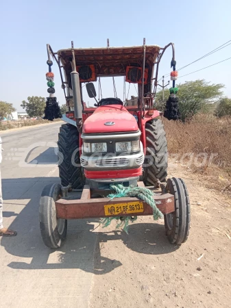 MAHINDRA Arjun 555 Di