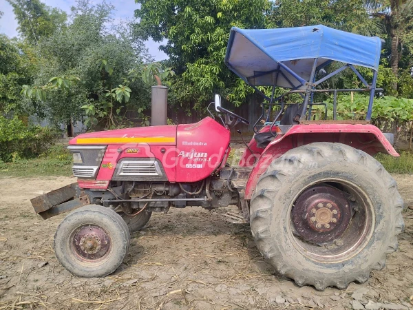 MAHINDRA 555 Di Power Plus