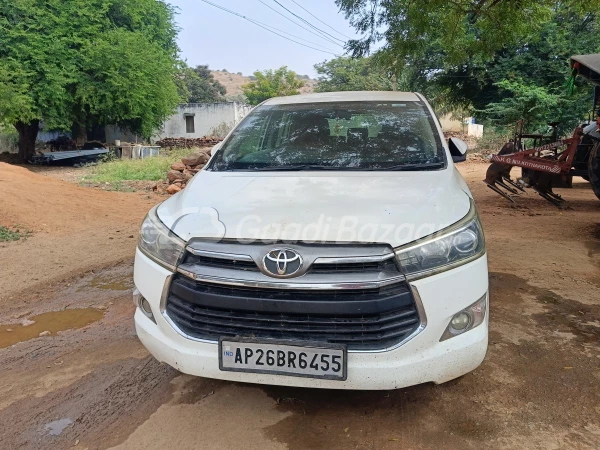 TOYOTA INNOVA CRYSTA