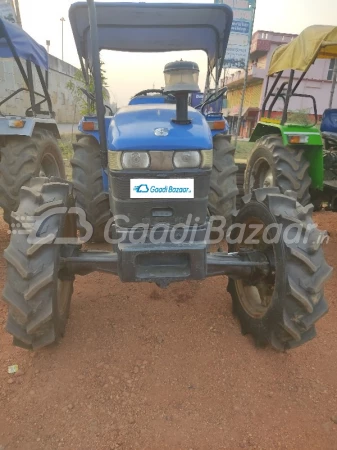 New Holland 4710