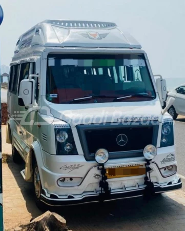 FORCE MOTORS TRAVELLER T1