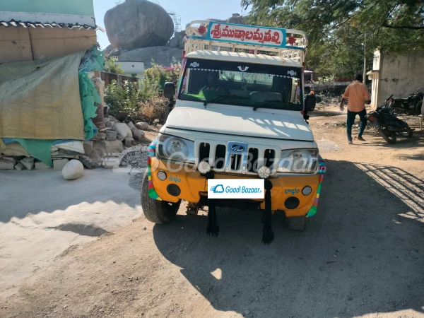 MAHINDRA Bolero Maxitruck Plus