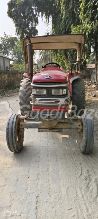 MAHINDRA Arjun 555 Di