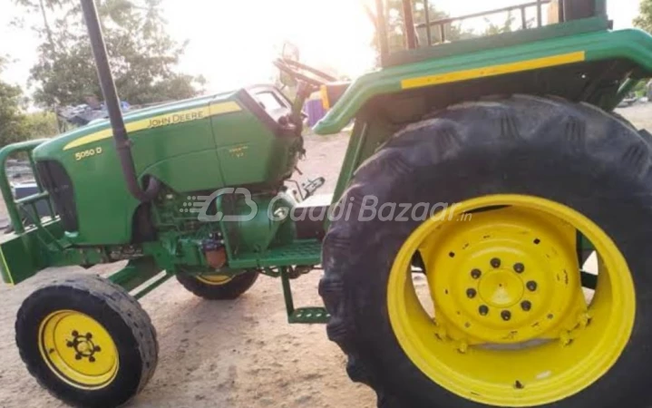 John Deere 5050 D