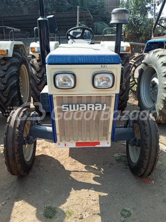 Swaraj 724 Xm