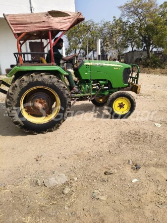 John Deere 5045 D