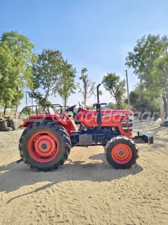 MAHINDRA Yuvo 415 Di