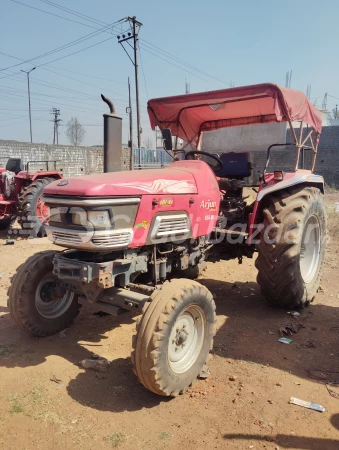 MAHINDRA Arjun 555 Di