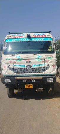 TATA MOTORS SIGNA4823.T