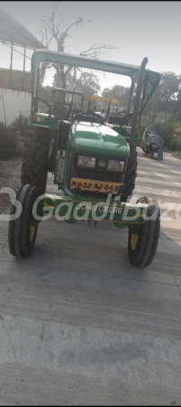 John Deere 5050 D