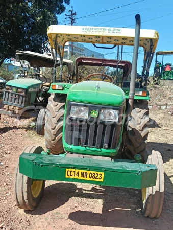 John Deere 5105