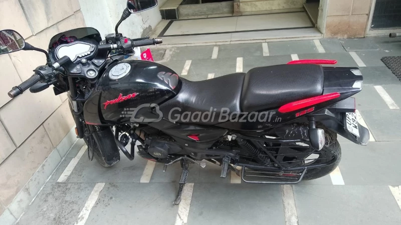 Bajaj Pulsar 125