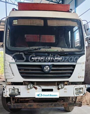 ASHOK LEYLAND U 3718