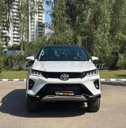 TOYOTA FORTUNER